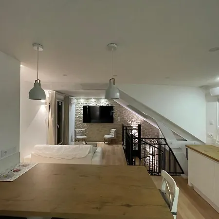 Appartement Duplex Vieux Marché Quartier Historique Wifi/parking