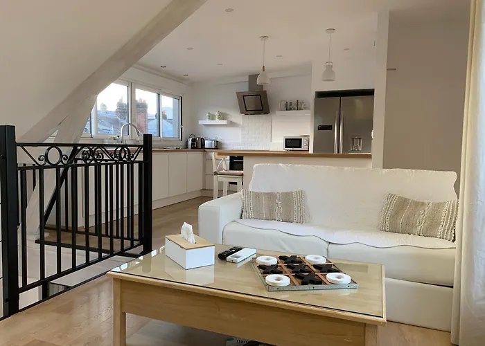 Duplex Vieux Marche Quartier Historique Wifi/parking Apartment *